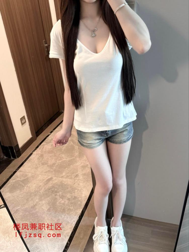 南宁20岁极品妹妹身材超棒可调教