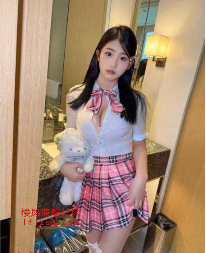 大胸嫩妹外表甜美床上风骚