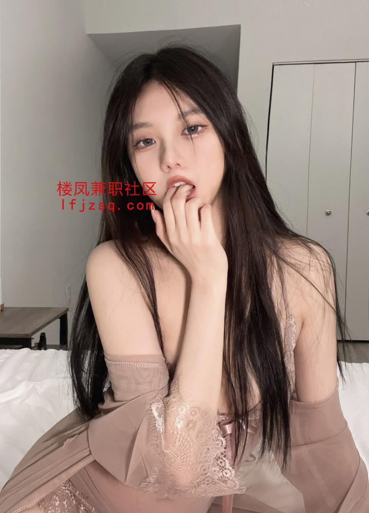 风骚胸大翘臀老师