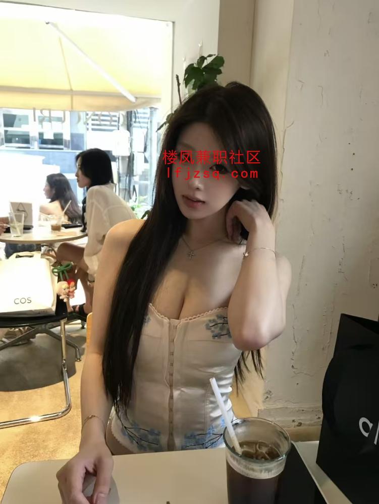 性瘾小湿妹胯下渴望大屌