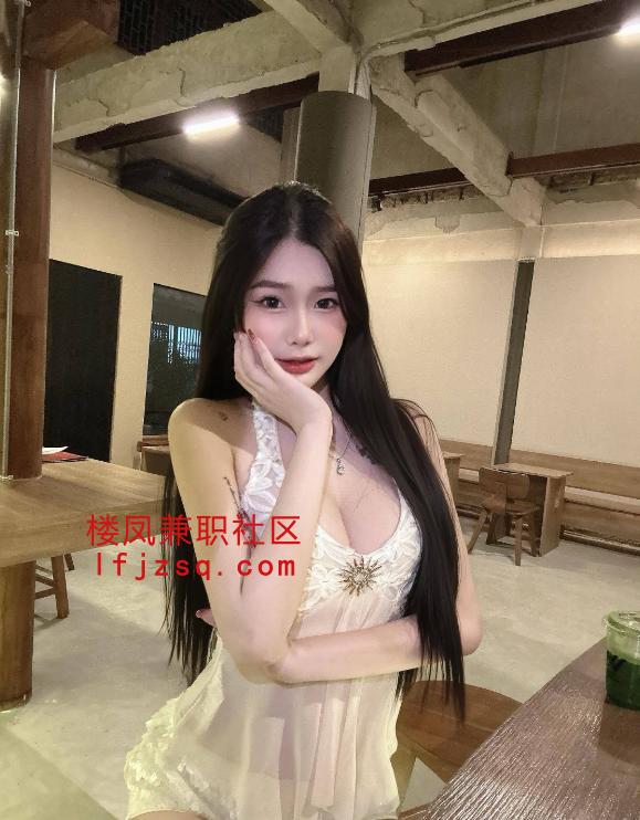 大胸紧致小骚逼