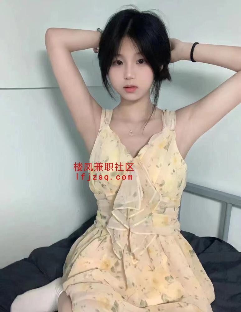 粉嫩可爱邻家女孩刚破处下海