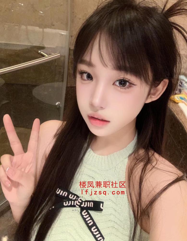 骚妹掰开骚B乖乖让你进，骚逼水多还紧待开发见面付款安全有保障