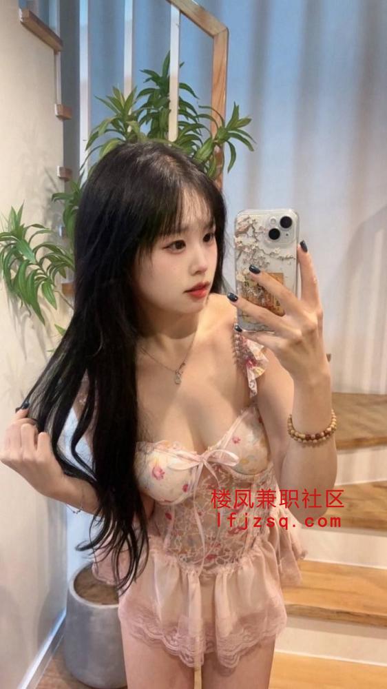 抚顺风骚黑丝臀美妇〈提供私人公寓〉