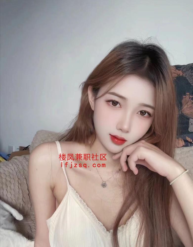 兼职的清纯小妹三点粉嫩