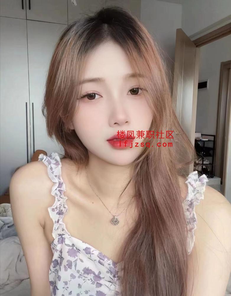 兼职的清纯小妹三点粉嫩