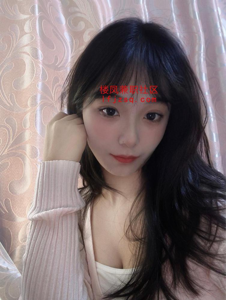 女大学生兼职三点粉嫩水多