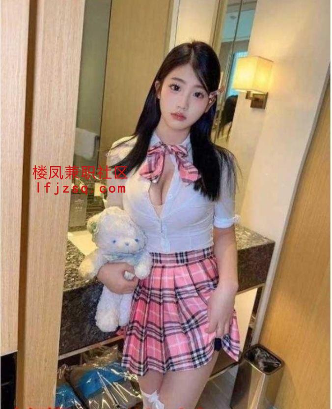 极品骚逼紧致水多，服务一流肤白貌美身材丰腴