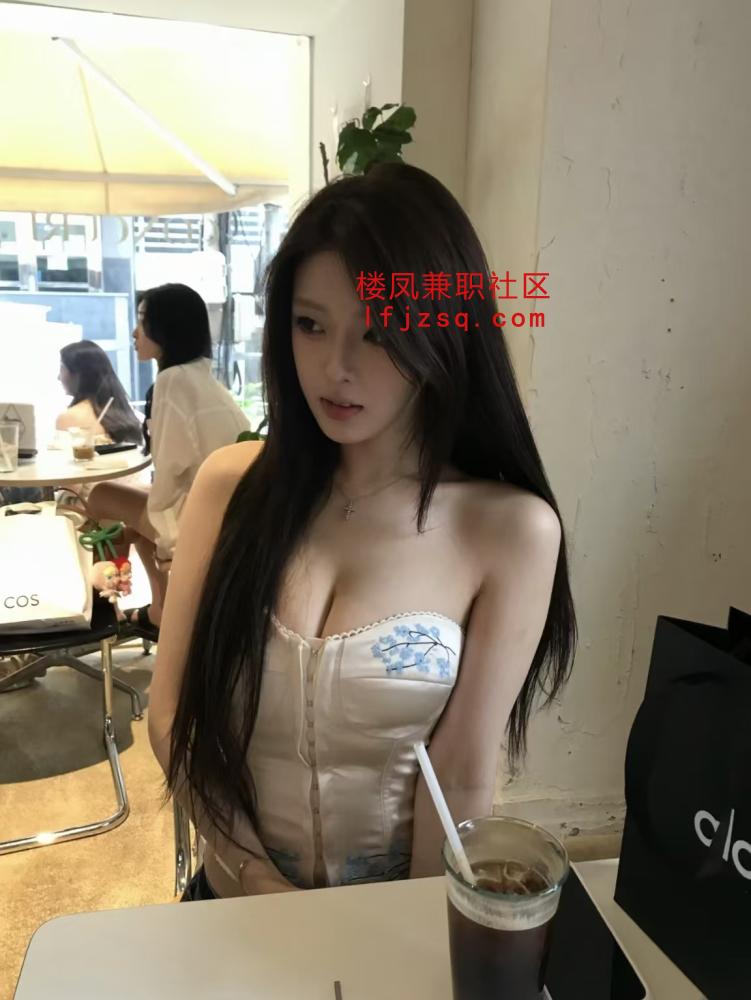 新市新人白净性感可甜可骚