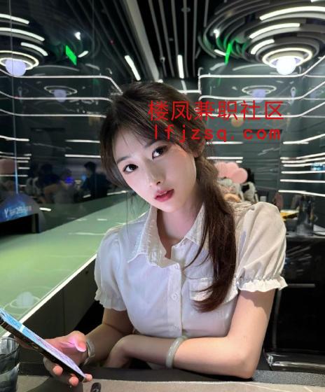 嫩滑诱人大腿搔首弄姿