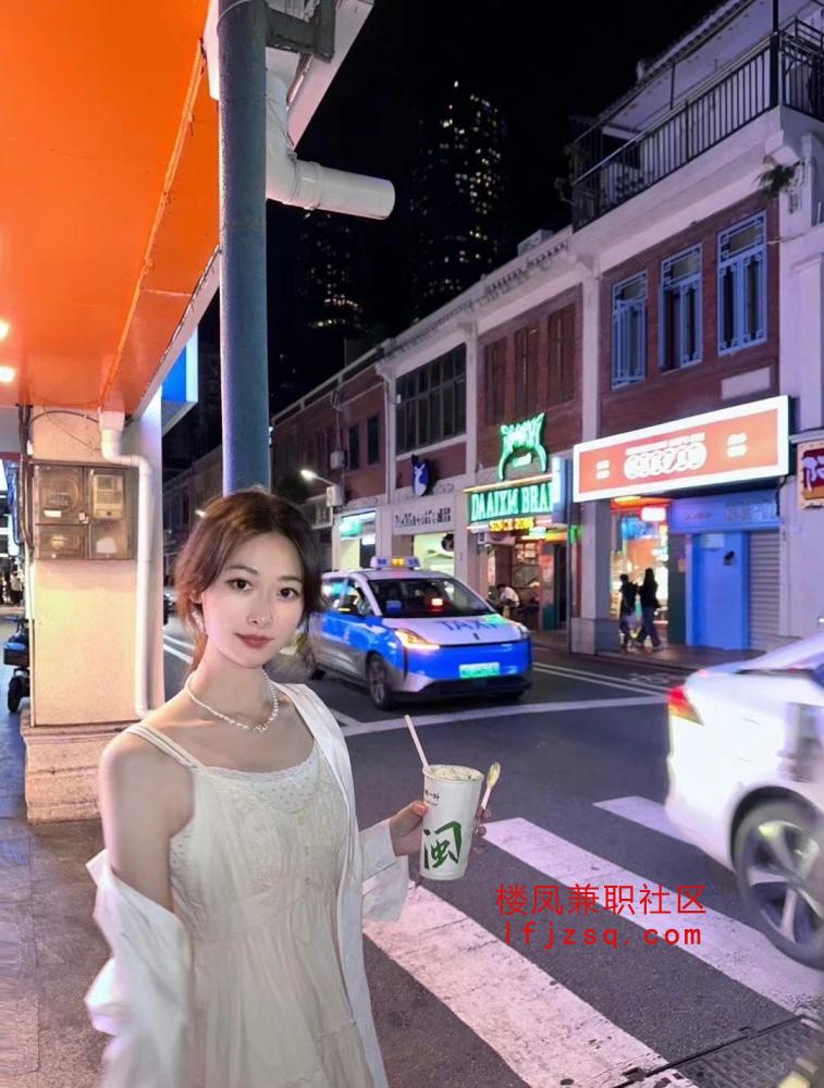 嫩滑诱人大腿搔首弄姿