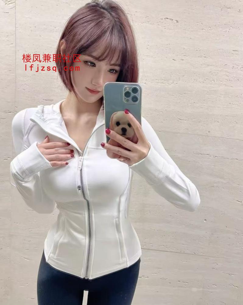 健身教练介绍的爱健身的大学生