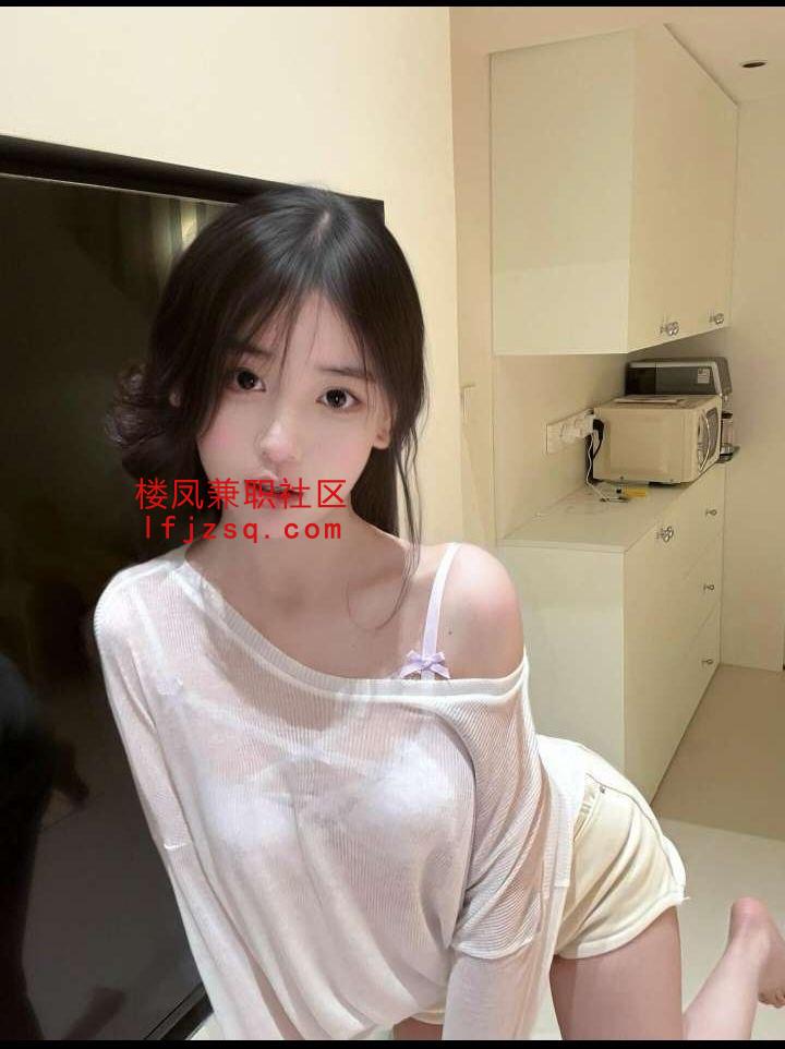 娇躯灵动奶大水多十分诱人小萝莉