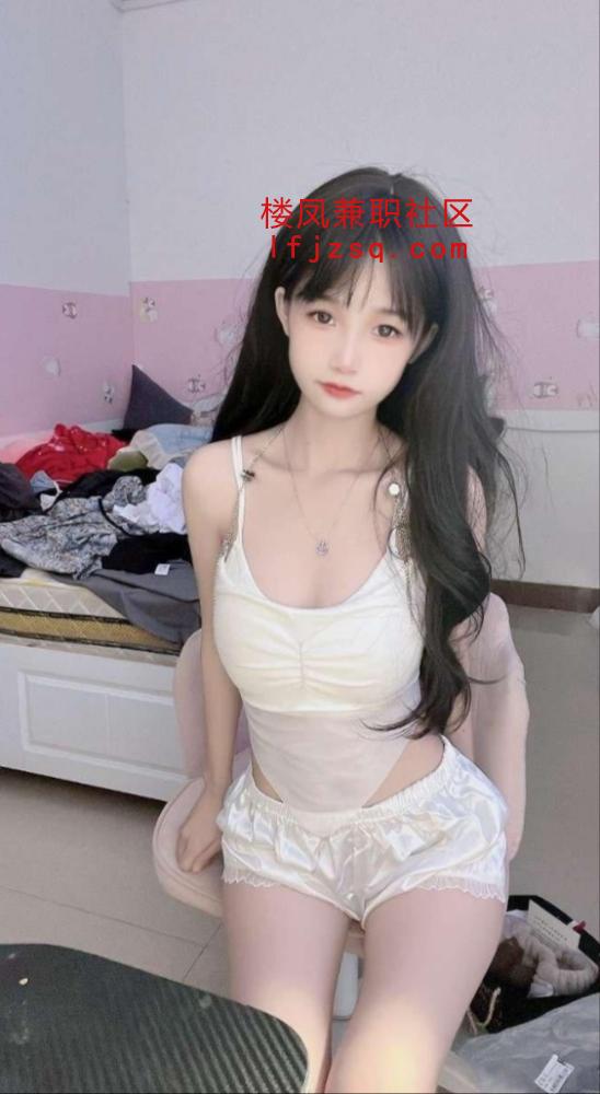 巨乳护士刚实习就下海特别紧特别粉嫩