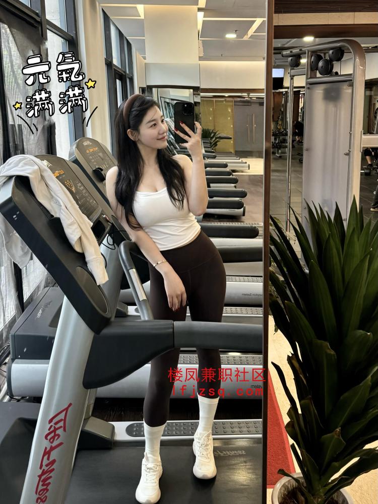 闵行翘臀瑜伽老师