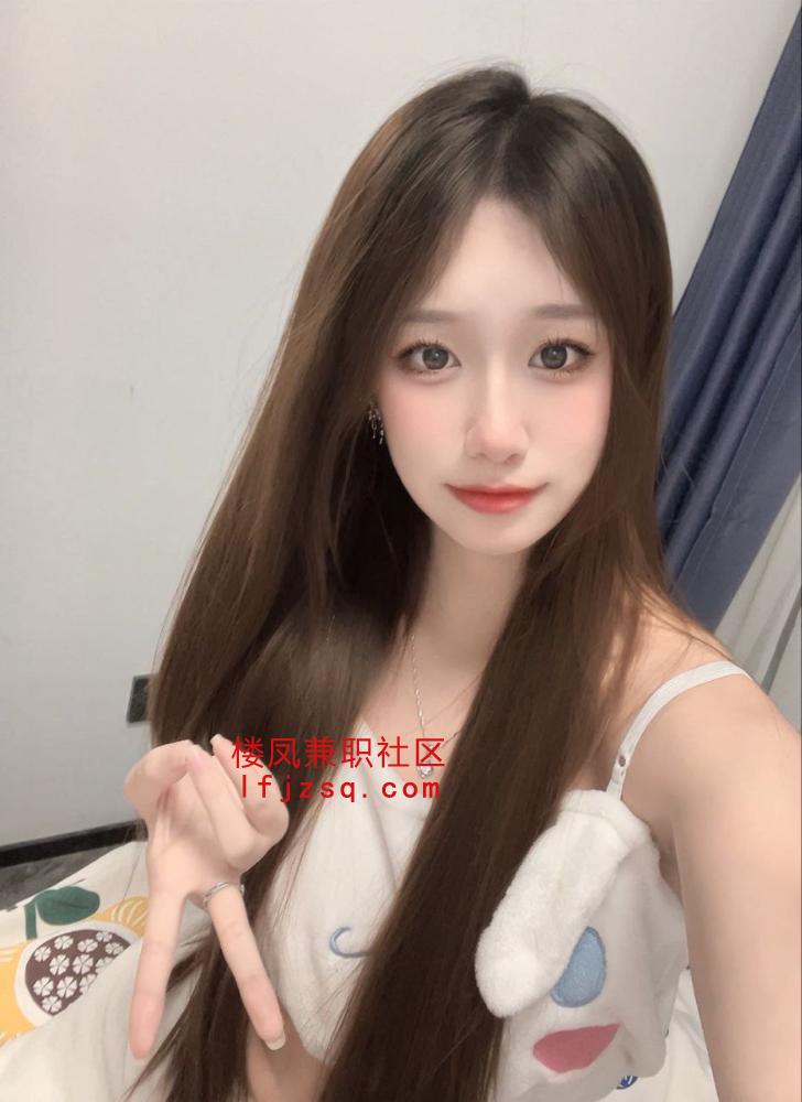兼职御姐性感长腿前凸后翘