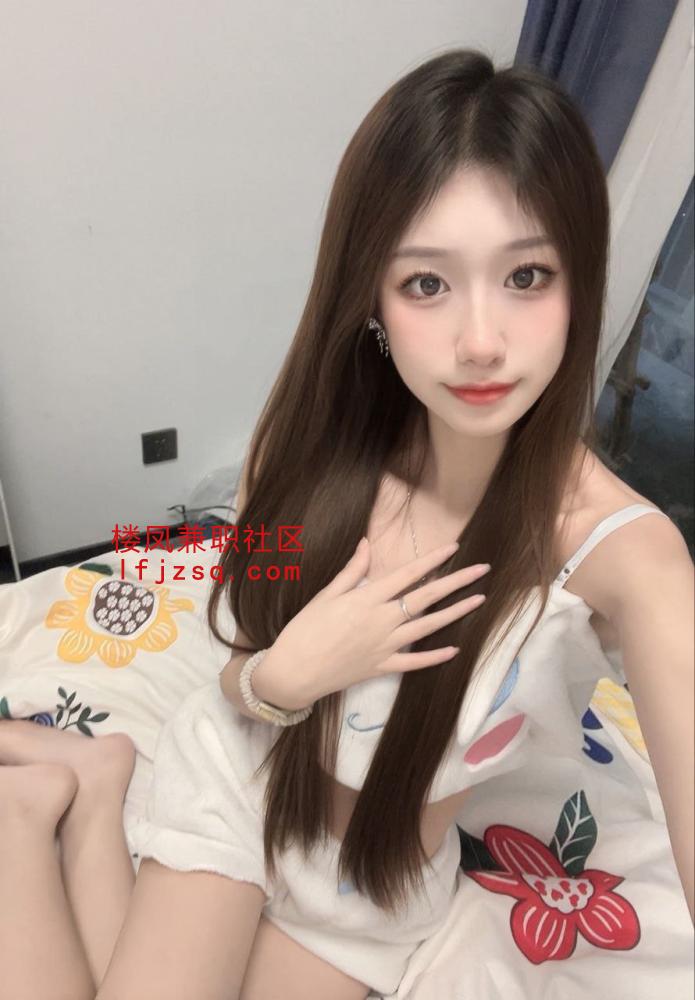 兼职御姐性感长腿前凸后翘