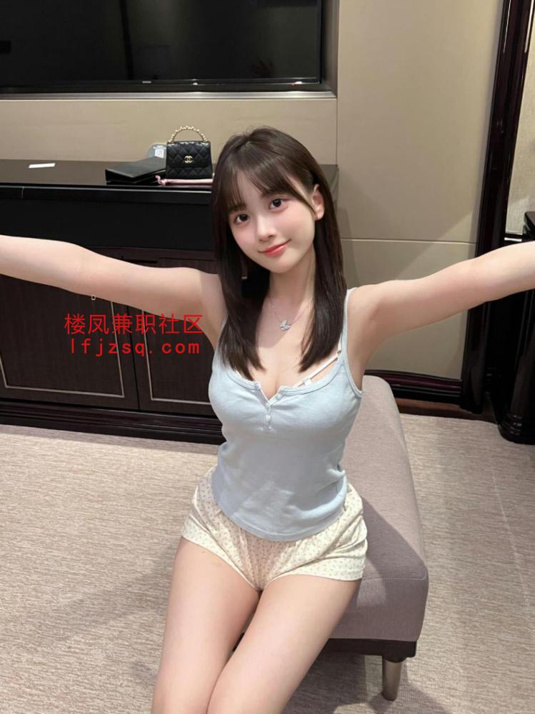 纯天然大胸御姐风骚热情温柔体贴