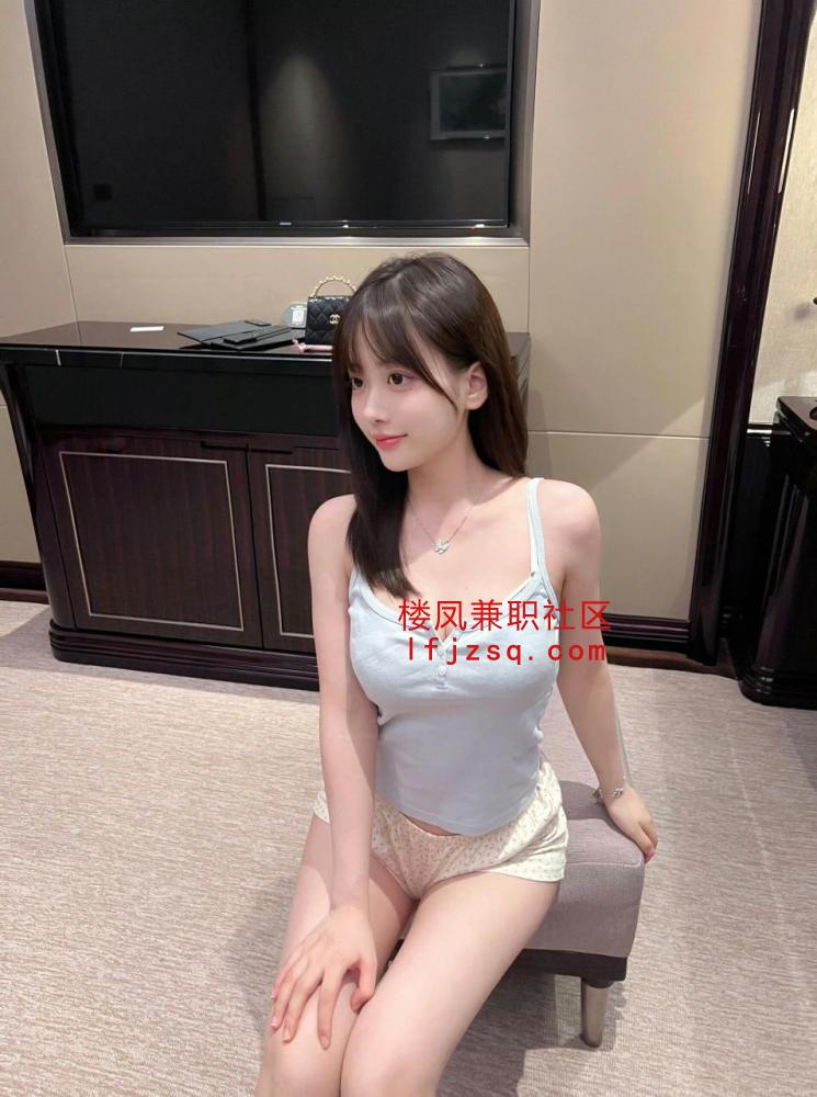 纯天然大胸御姐风骚热情温柔体贴