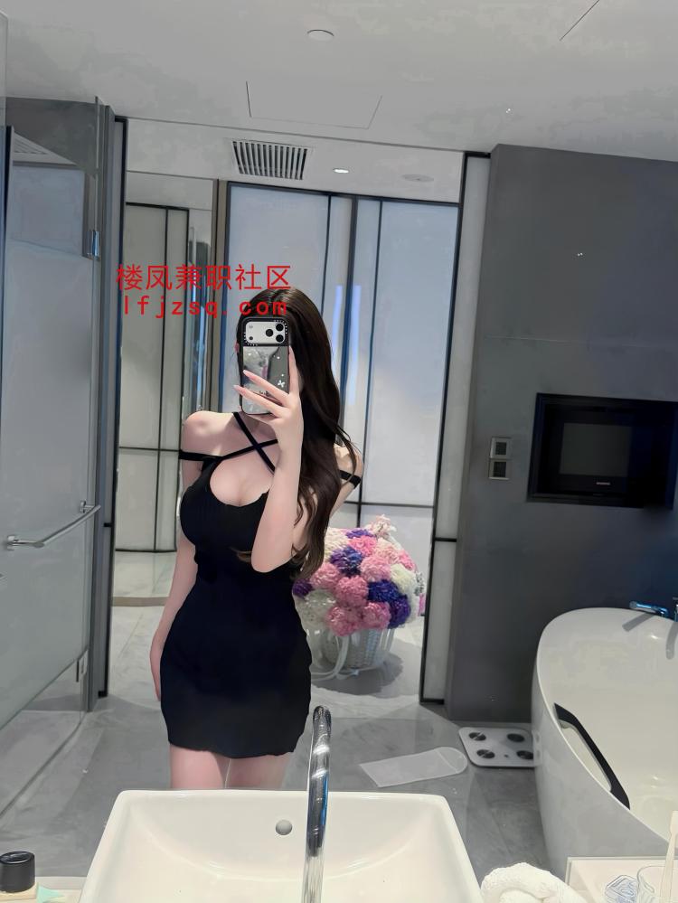 水多性感兼职小妹逼紧乳头粉嫩