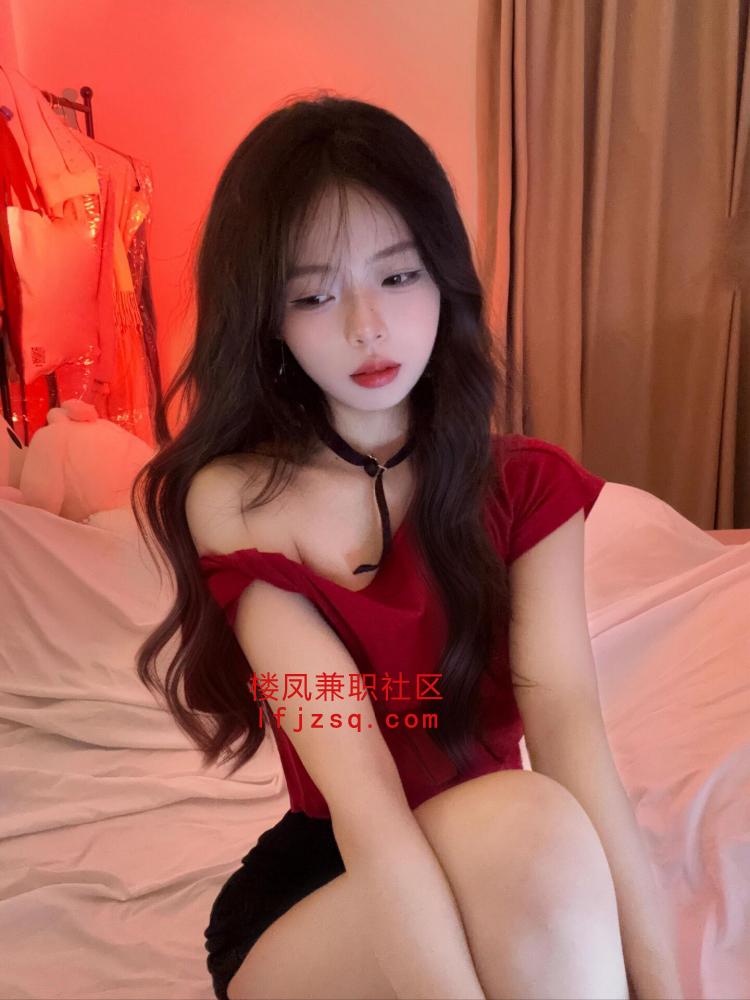 杭州刚毕业学妹下海兼职，比紧多水还年轻听话