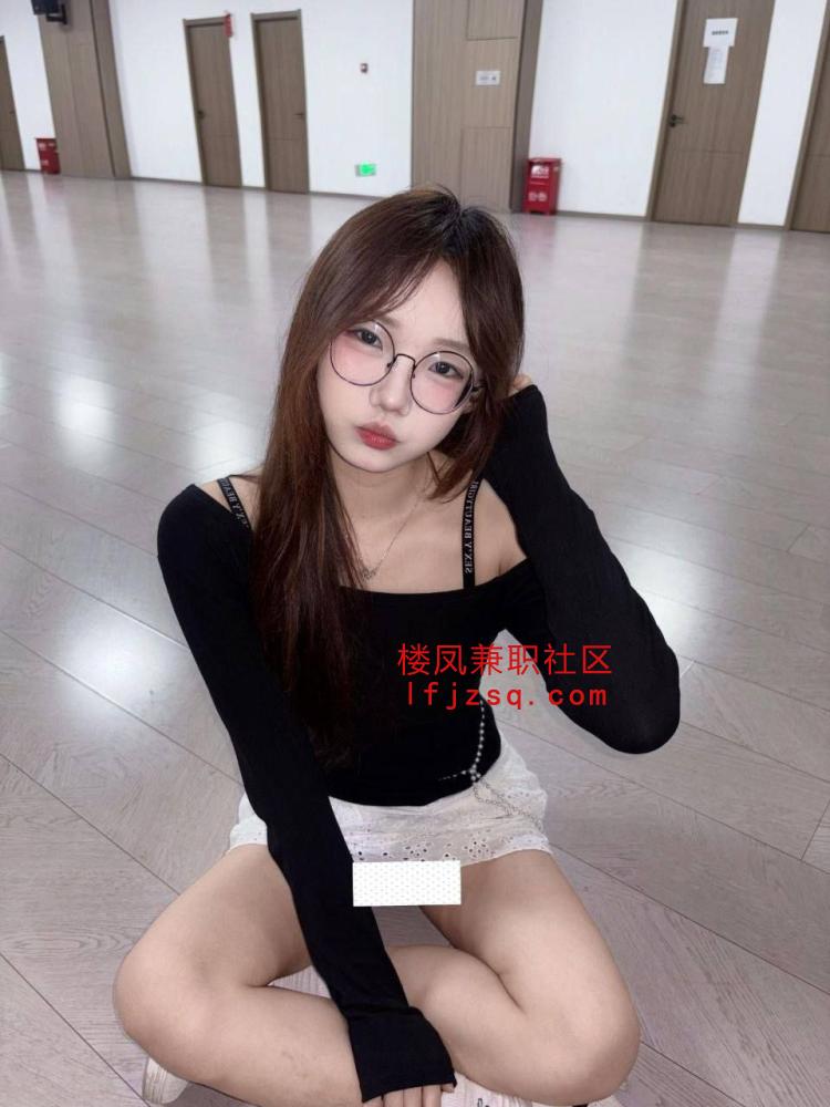 毫州冷白皮美腿小少妇〈提供私人公寓〉
