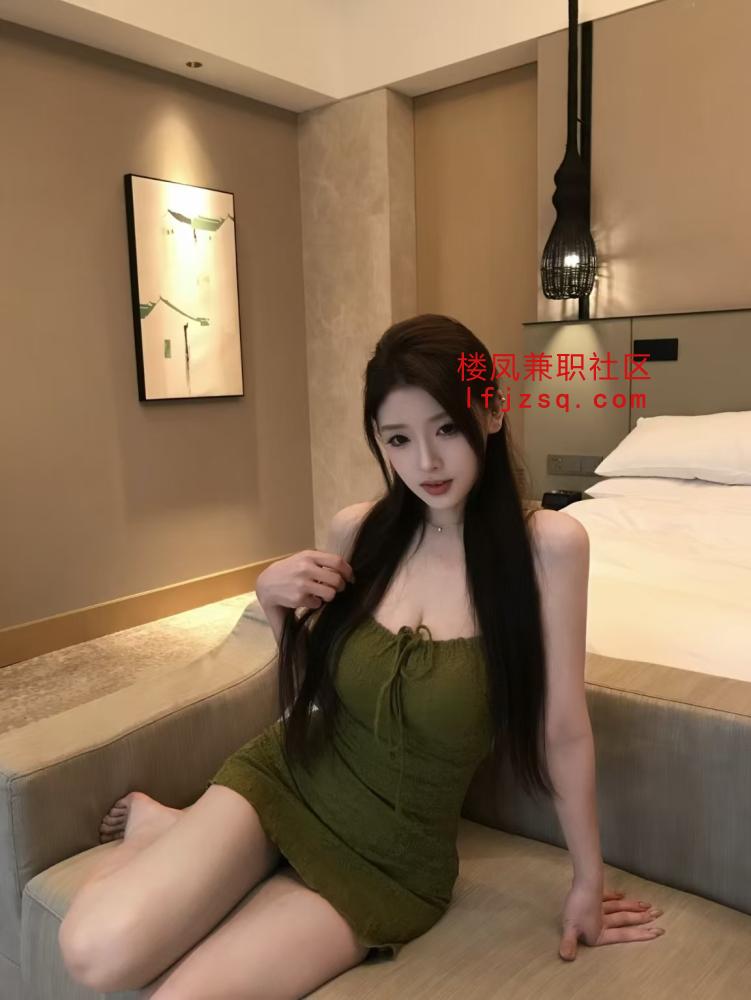 小店多汁淫娃深喉无齿感