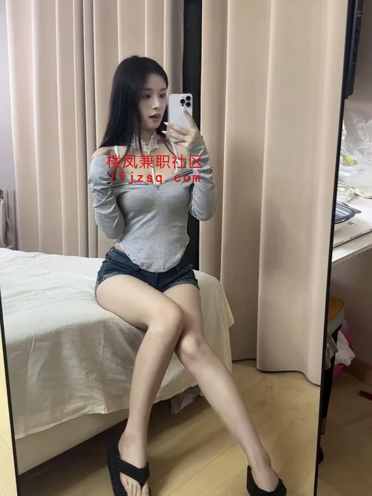 呼市清纯校花沦为胯下母狗