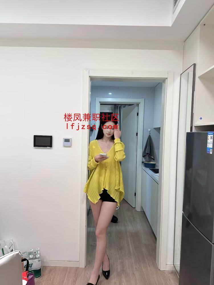 呼市清纯校花沦为胯下母狗