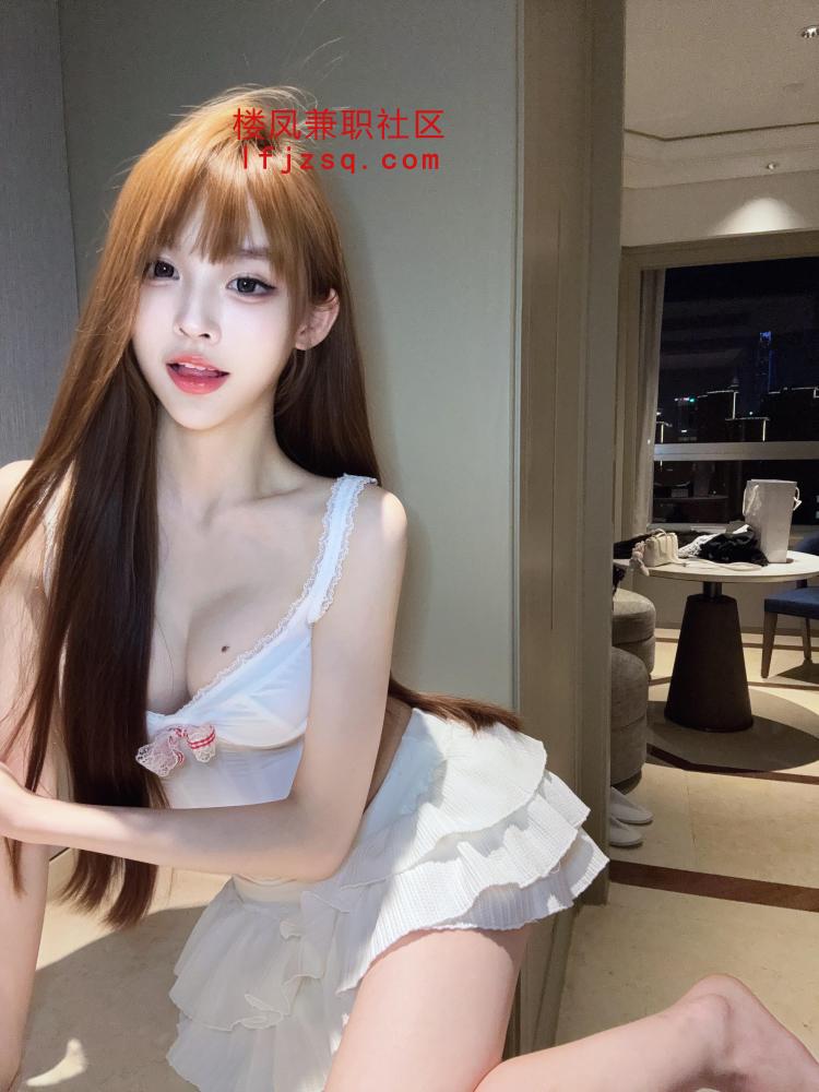 妩媚多姿的美美
