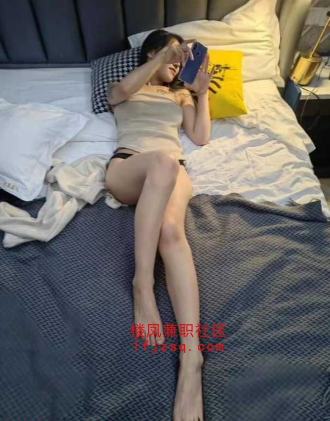 黄冈刚下海学妹配合各种骑乘位骚首弄姿