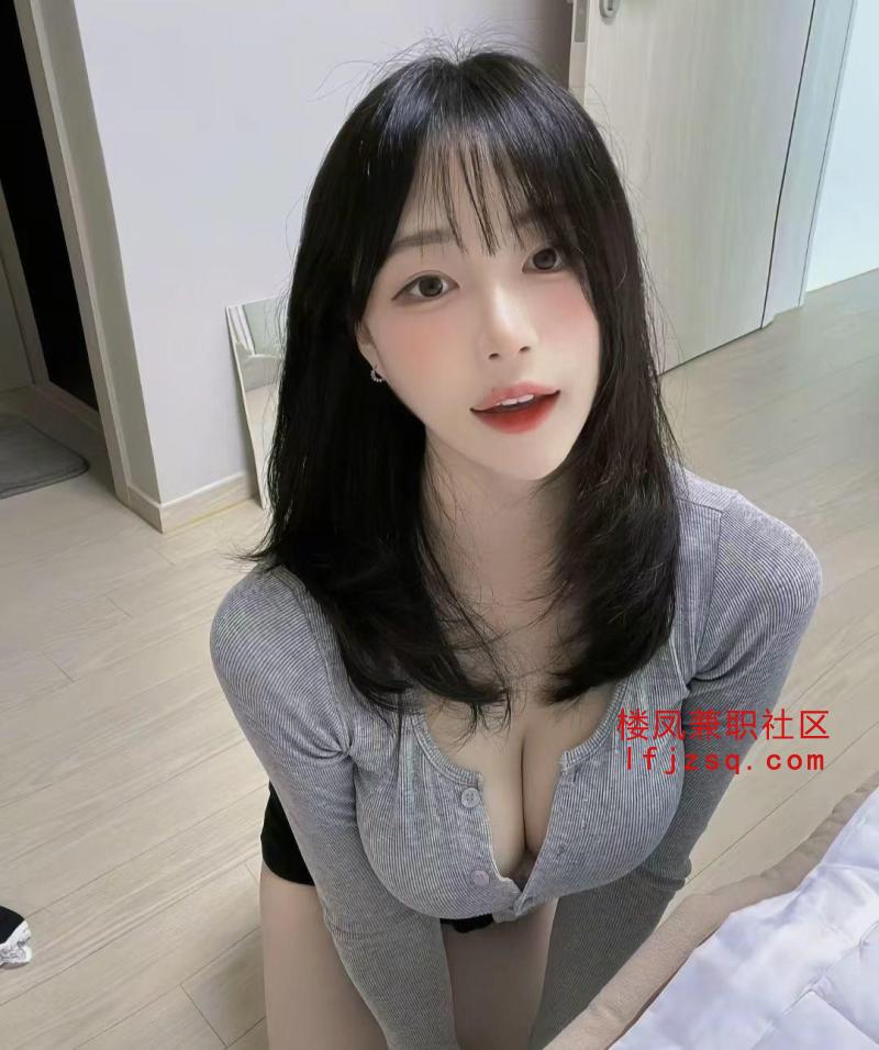厦门三点粉肤白貌美小嫩妹