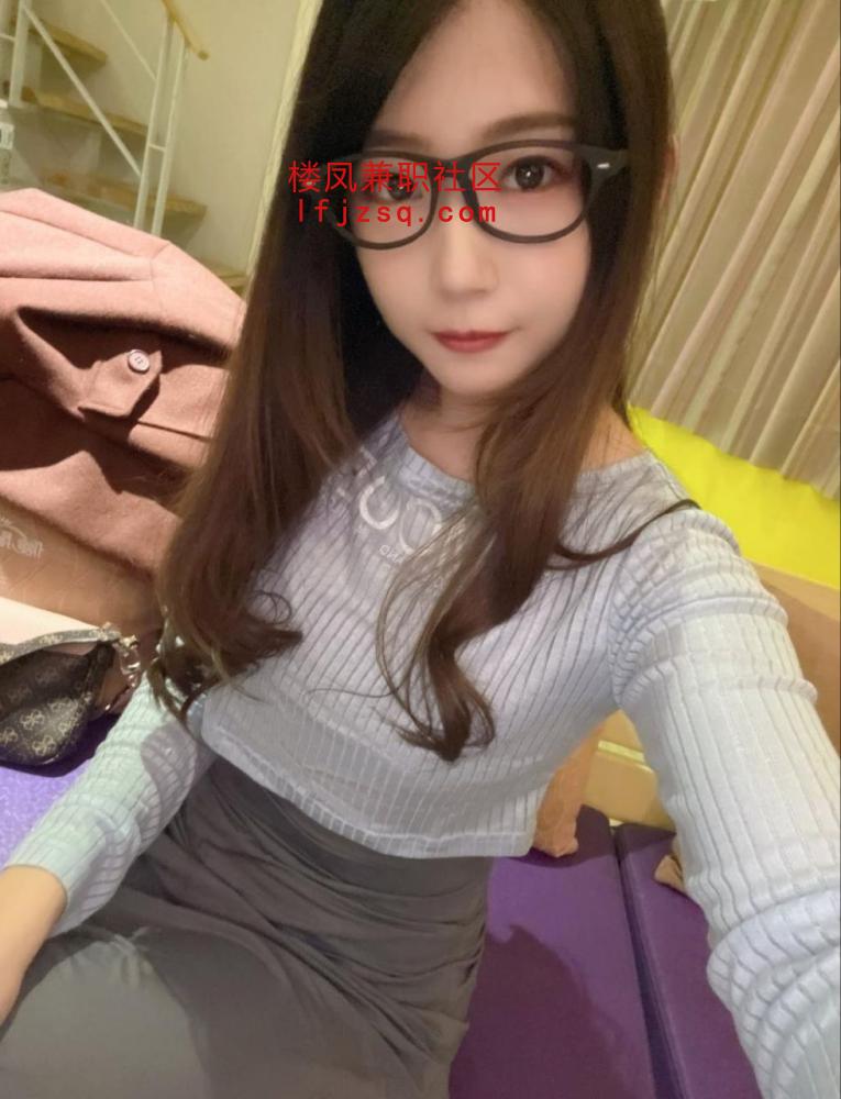 青春女大邻家嫩妹青青