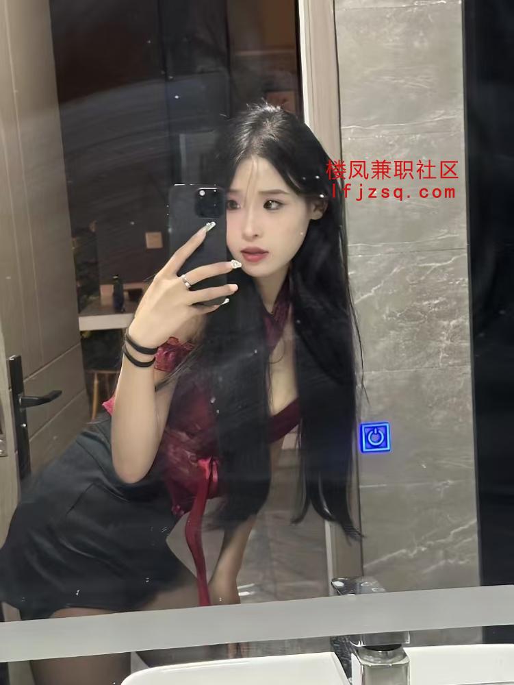粉嫩小甜心酥胸坚挺诱人