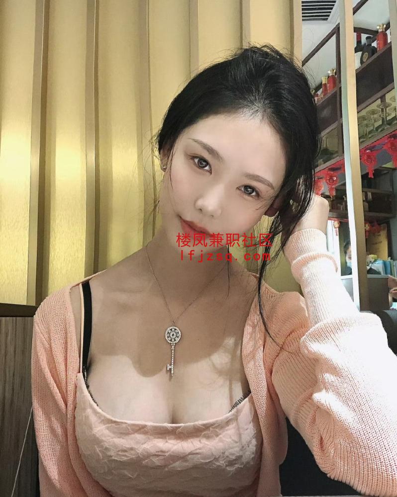 嫩妹子身材高挑皮肤好提供公寓