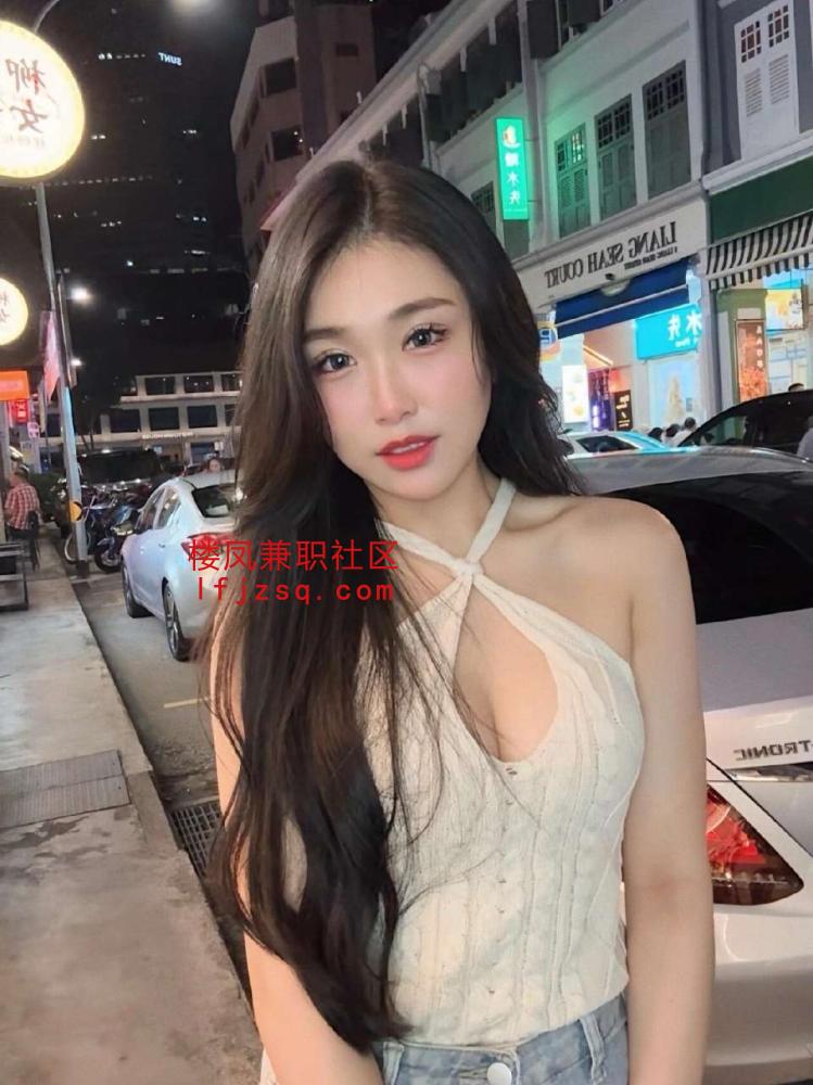 身材丰满极品哇塞美女