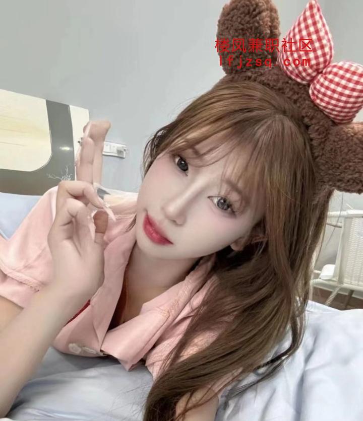温柔性感甜美爽翻天，小穴粉嫩，敏感体质易湿
