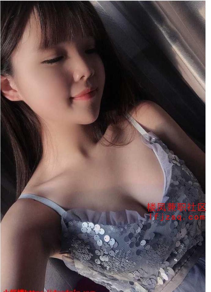 徐汇娇躯灵动奶大水多十分诱人小萝莉