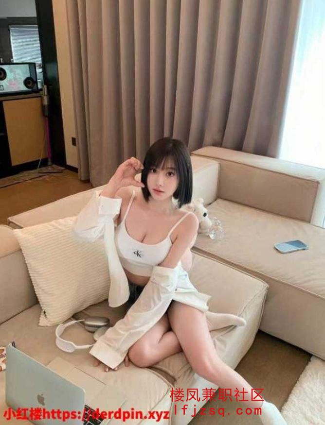 极品骚逼紧致水多，服务一流肤白貌美身材丰腴