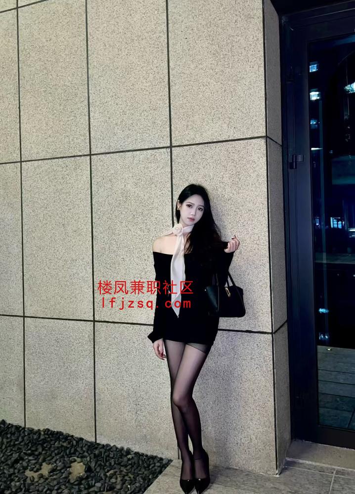 高挑白虎大胸御姐