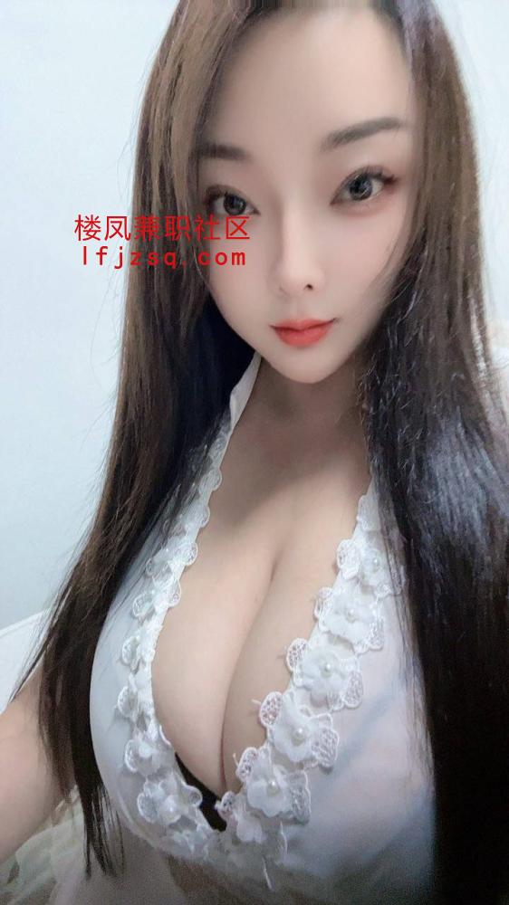 极品大奶骚妹玉体性瘾美乳三点粉嫩