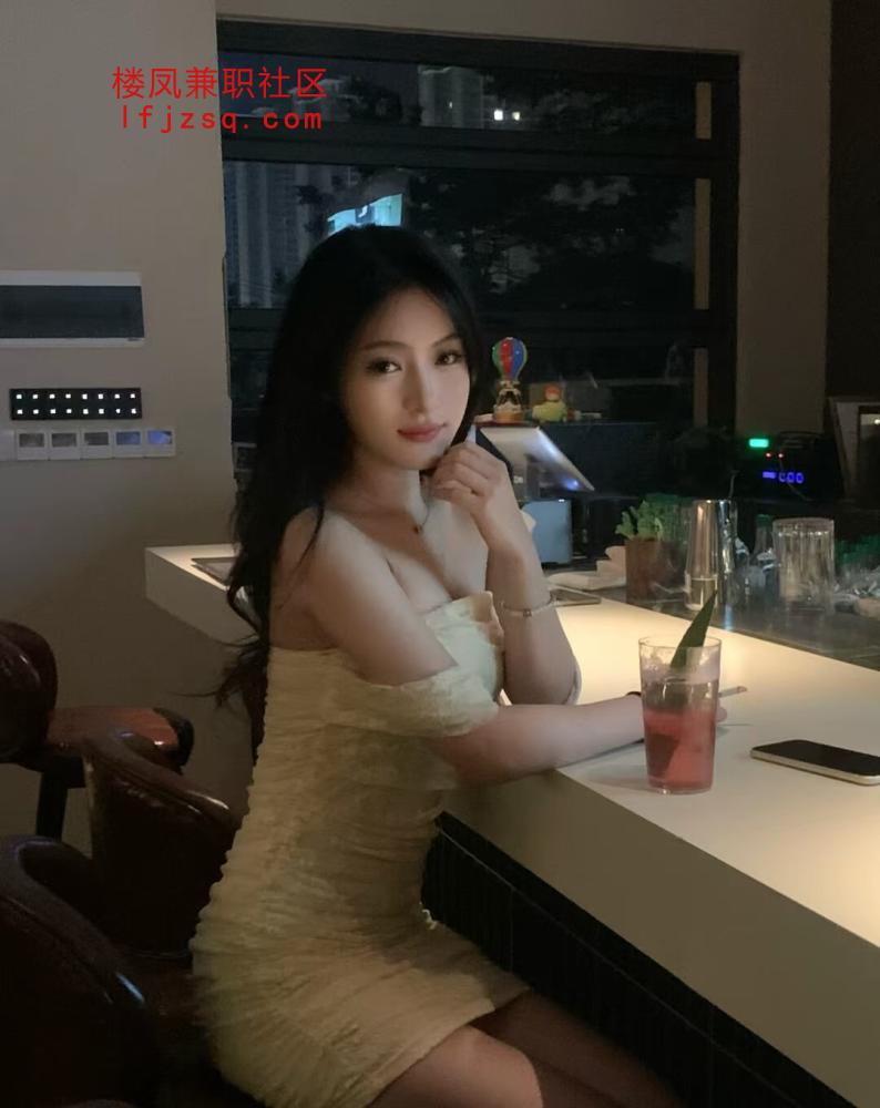 浦东白嫩小妹水多拉丝