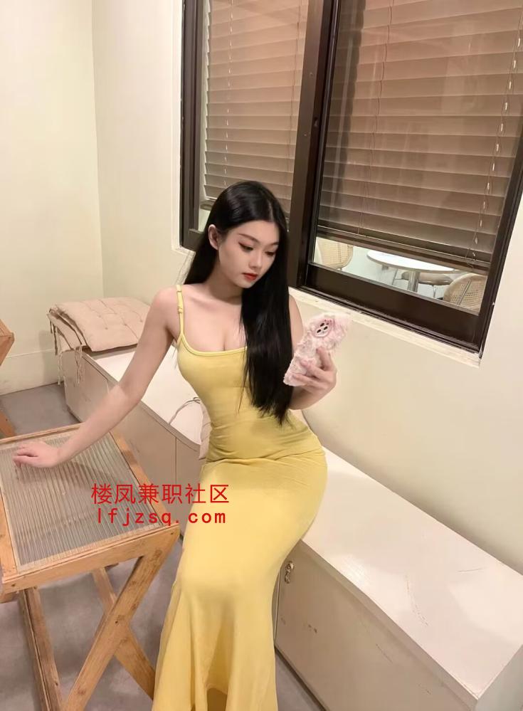 妹子粉嫩多汁胸大会玩屁股翘，非常配合
