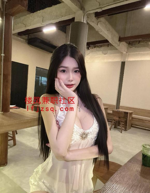 女友感爆棚大胸妹子