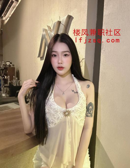 女友感爆棚大胸妹子