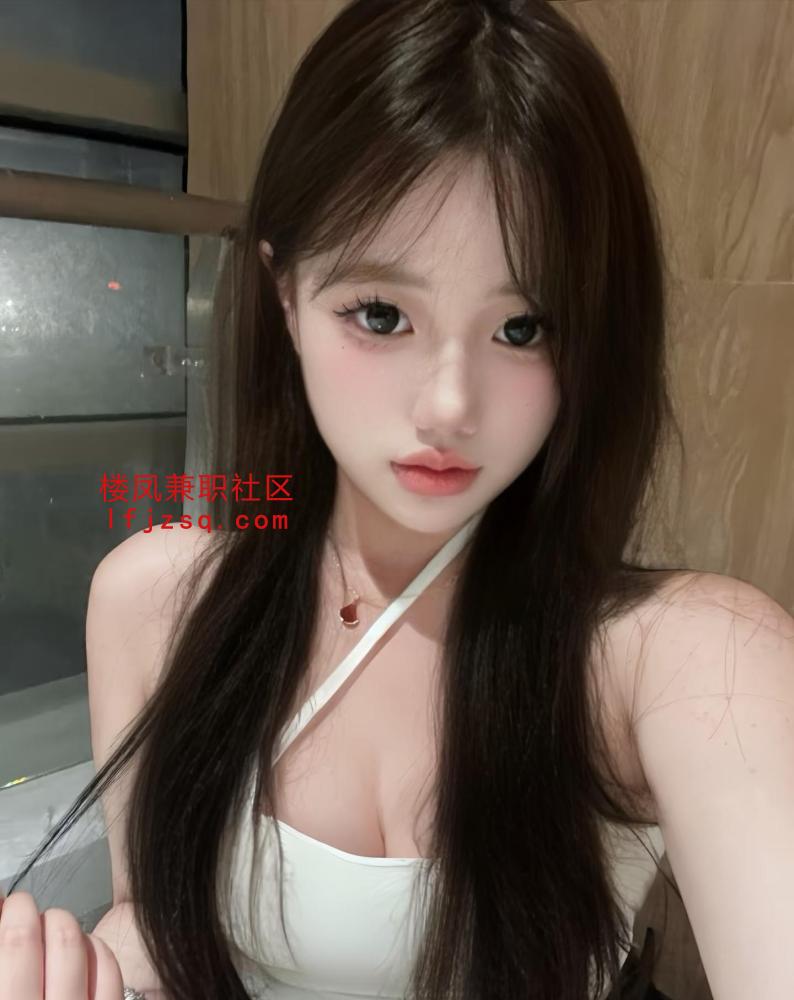 性感翘臀小骚货