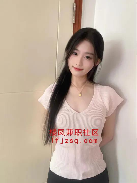 极品性感大胸骚妹