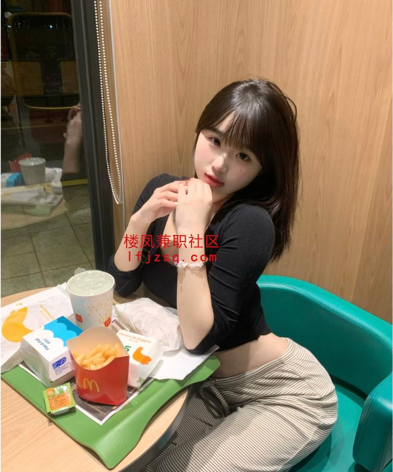 漂亮长腿胸挺温柔可爱的妹子，服务棒