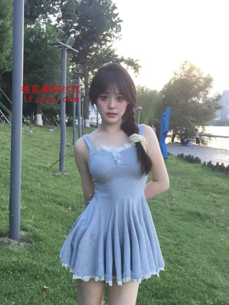 漫画身材小淑女反差感强烈