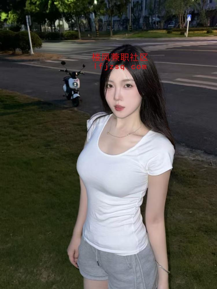 黑丝小骚货人间水龙头
